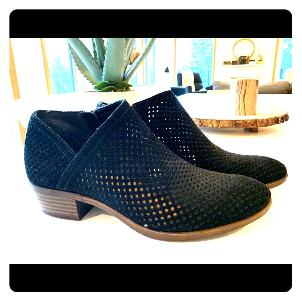 Lucky black booties. - Picture 2 of 4